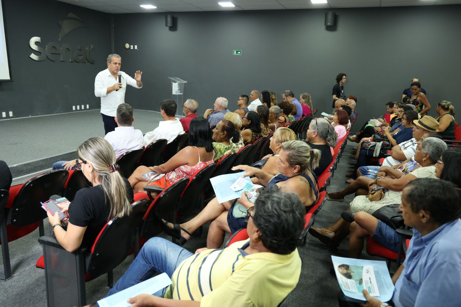 Antes de chegar à Capital, Corumbá e região também receberam a diretoria da Cassems. O encontro que aconteceu no auditório do Senac, no último dia 4 de abril, reuniu vários beneficiários do plano de saúde.